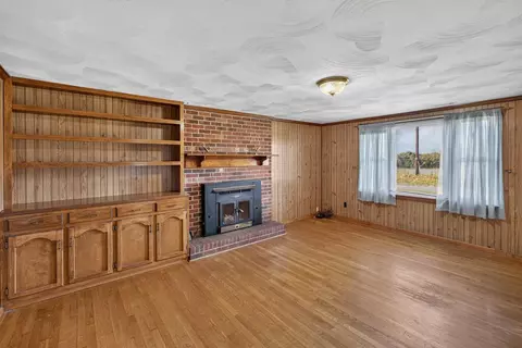 Living - 771 Collinstown Rd, Stuart, VA 24171 photo 1 of 3