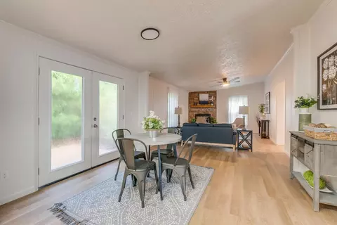 Dining - 14181 Middle Pointe Ct, Abingdon, VA 24210 photo 1 of 2