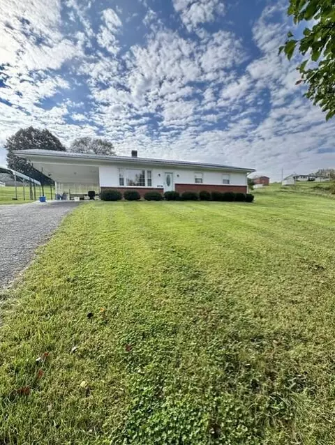 1048 Poor Farm Rd, Lebanon, VA 24266