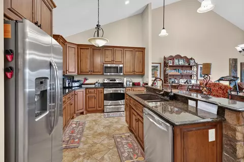 Kitchen - 20 Golf Way UNIT J, Laurel Fork, VA 24325 photo 2 of 5