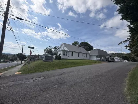 105 N 20th St, Wytheville, VA 24382