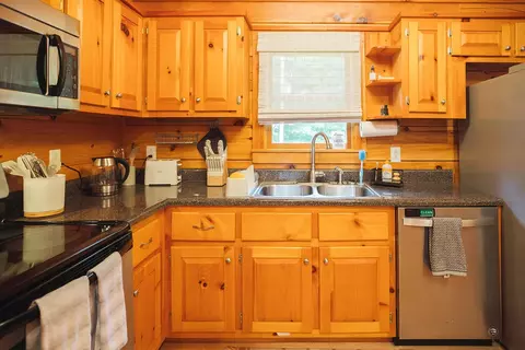 Kitchen - 307 Current Lp, Hillsville, VA 24343 photo 4 of 4