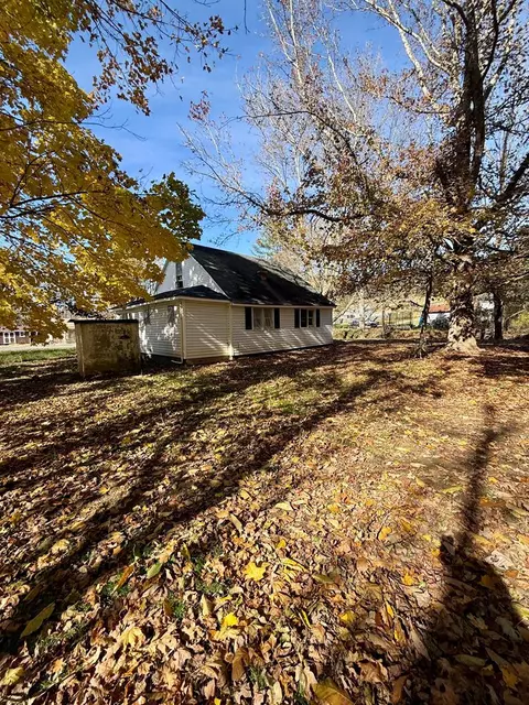 103 Old Quaker Rd, Galax, VA 24333 photo 11