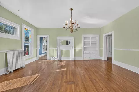 Living - 30357 Oxford Ave, Emory, VA 24327 photo 3 of 4