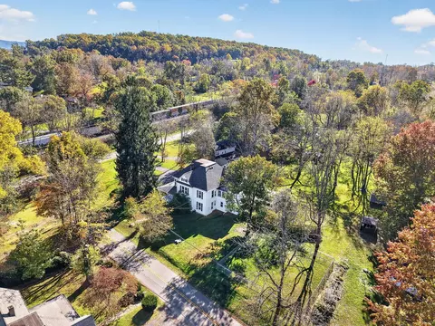 View/Area - 30357 Oxford Ave, Emory, VA 24327 photo 2 of 3