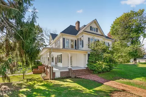 Exterior - 30357 Oxford Ave, Emory, VA 24327 photo 4 of 9