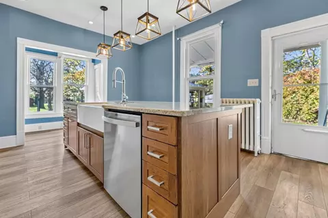 Kitchen - 30357 Oxford Ave, Emory, VA 24327 photo 3 of 4