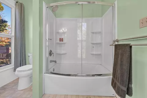Bath - 30357 Oxford Ave, Emory, VA 24327 photo 5 of 5