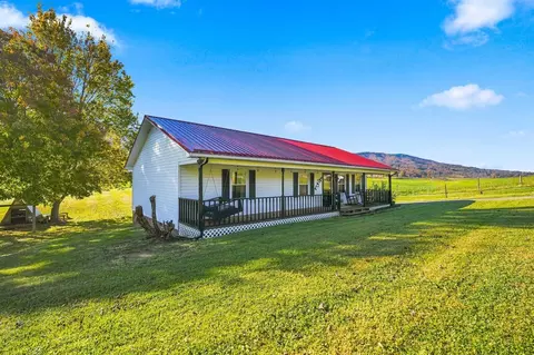 Exterior - 3897 Mountain Rd, Cedar Bluff, VA 24609 photo 2 of 9