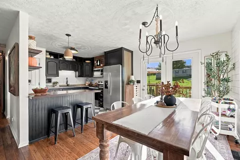 Dining - 3897 Mountain Rd, Cedar Bluff, VA 24609 photo 2 of 2
