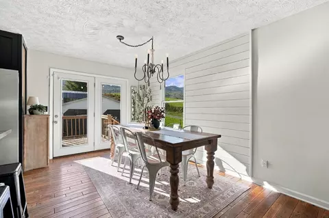 Dining - 3897 Mountain Rd, Cedar Bluff, VA 24609 photo 1 of 2