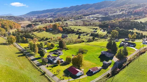 View/Area - 3897 Mountain Rd, Cedar Bluff, VA 24609 photo 1 of 6