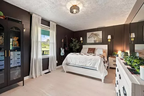 Bedroom - 3897 Mountain Rd, Cedar Bluff, VA 24609 photo 1 of 7
