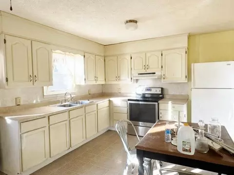 Kitchen - 235 Pres Jackson, Max Meadows, VA 24360 photo 2 of 4