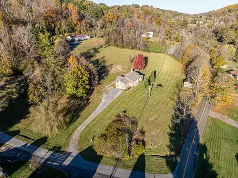View/Area - 104 Ashbrook Ave, Cedar Bluff, VA 24609 photo 4 of 4