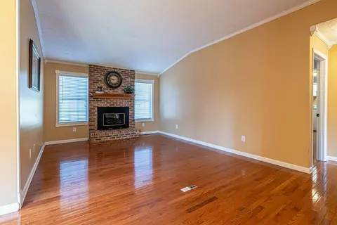 Living - 104 Ashbrook Ave, Cedar Bluff, VA 24609 photo 1 of 10