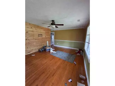 454 Walnut Dr, Cedar Bluff, VA 24609 photo 3