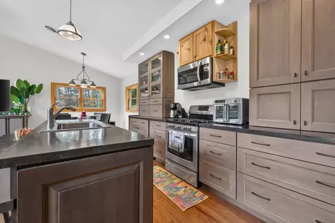 Kitchen - 584 Buzzard Roost Ln, Max Meadows, VA 24360 photo 6 of 9