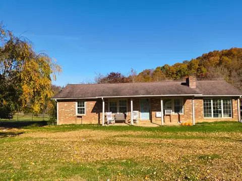 4027 Baptist Valley Rd, Cedar Bluff, VA 24609