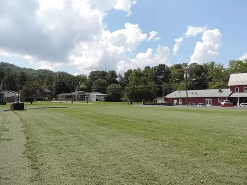 1125 Cedar Valley Dr, Cedar Bluff, VA 24609 photo 4