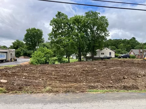 228 Groseclose St, Marion, VA 24354