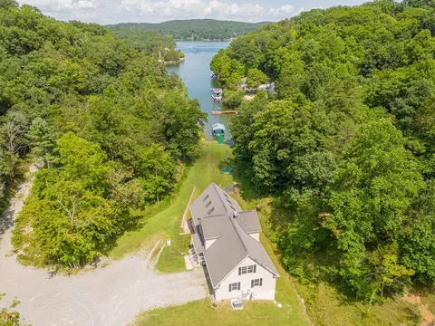 4138 Old Mill Rd, Pulaski, VA 24301 photo 1