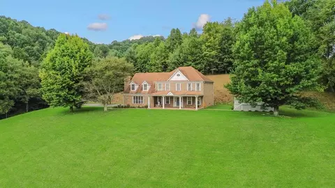 536 Mountain Rd, Pounding Mill, VA 24637 photo 1
