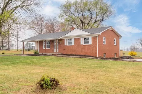 962 Five Forks Rd, Stuart, VA 24171 photo 1