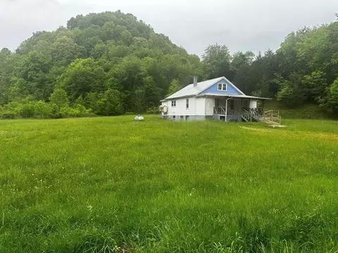 452 Birmingham Rd, Richlands, VA 24641 photo 1