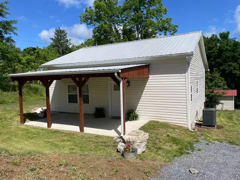 212 Birch St, Glade Spring, VA 24340 photo 1