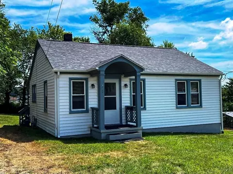 360 S 11th St, Wytheville, VA 24382