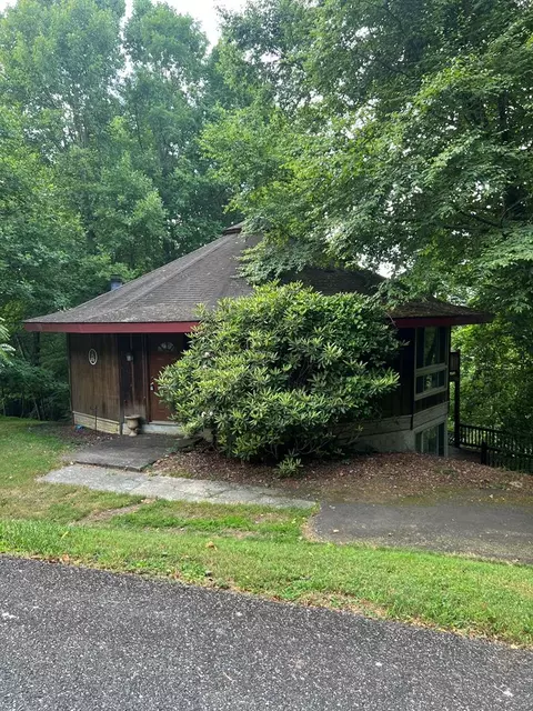 951 Cascade Trl, Fancy Gap, VA 24328 photo 1