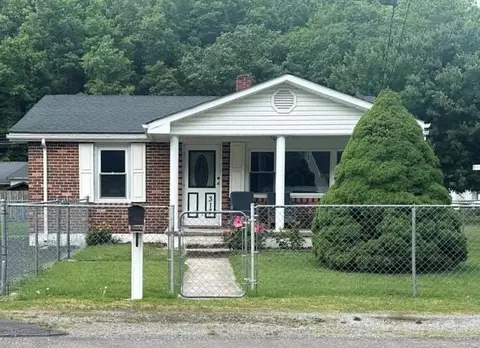 313 Brown Bottom Ln, Cedar Bluff, VA 24609 photo 1
