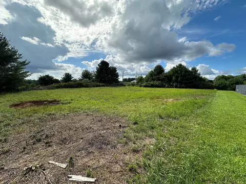 19-32 E Stuart Dr, Galax, VA 24333 photo 16