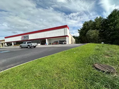 19-32 E Stuart Dr, Galax, VA 24333 photo 4