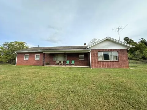 102 Arrowhead Rd, Fancy Gap, VA 24328 photo 1