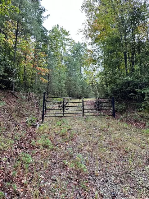 693 Whippoorwill Rd, Wytheville, VA 24382