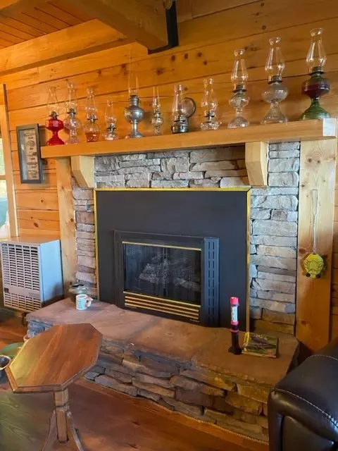 Living - 2281 Cascade Trl, Fancy Gap, VA 24328 photo 2 of 3
