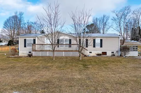 135 Kitchen Rd, Max Meadows, VA 24360 photo 1