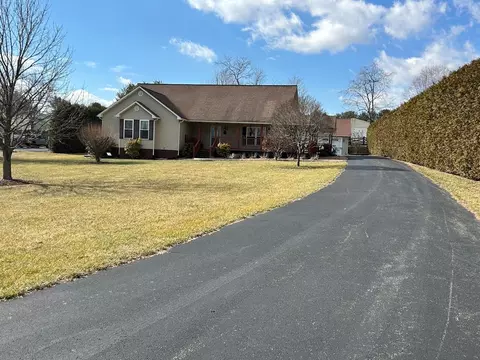 135 Pleasant Pine Dr, Max Meadows, VA 24360 photo 1