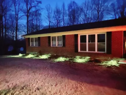 509 S Mayo Dr, Stuart, VA 24171 photo 1