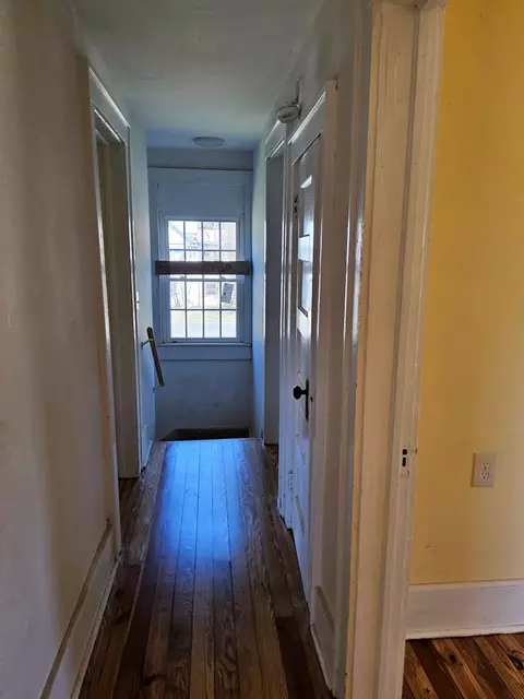 Entry Way - 152 Poplar Dr, Ivanhoe, VA 24350 photo 4 of 5