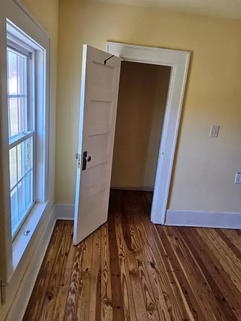 Bedroom - 152 Poplar Dr, Ivanhoe, VA 24350 photo 3 of 6
