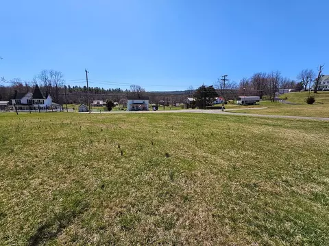 Exterior - 152 Poplar Dr, Ivanhoe, VA 24350 photo 8 of 16