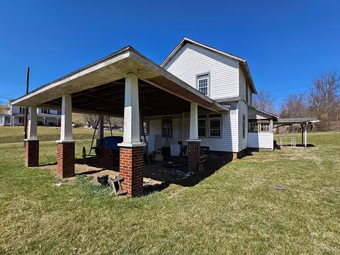 Exterior - 152 Poplar Dr, Ivanhoe, VA 24350 photo 2 of 16