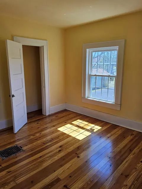 Bedroom - 152 Poplar Dr, Ivanhoe, VA 24350 photo 5 of 6