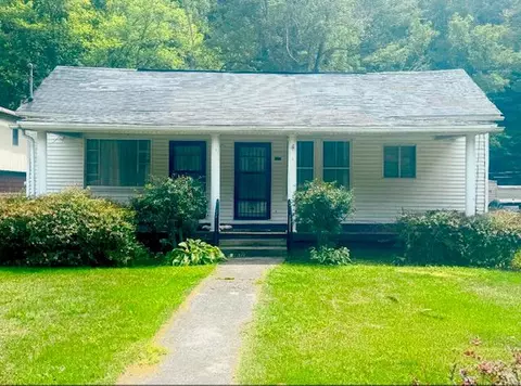 14091 Rocket Boys Dr, War, WV 24892