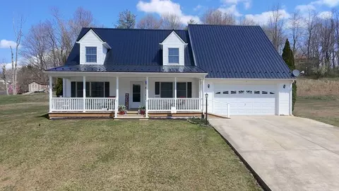 139 Brooke St, Chilhowie, VA 24319