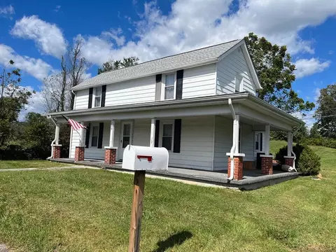 Exterior - 239 Boxwood St, Glade Spring, VA 24340 photo 2 of 8