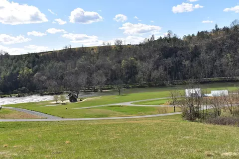 40 Riverside Drive, Sparta, NC 28675 photo 3